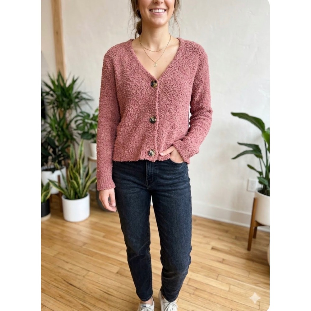 Woven Heart Mauve Fuzzy Knit Cardiagan V-Neck Button Front M Sweater Teddy Cozy